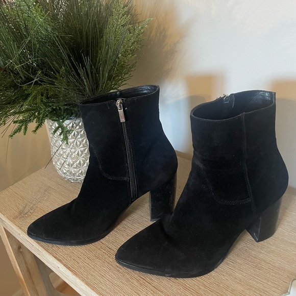 Superb pair of Marc Fisher brand ankle boots in very good condition - Picture 3 of 7